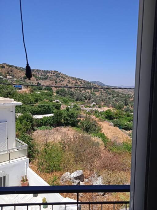 Traditional Art Apartment 3 Akoumia Exterior photo