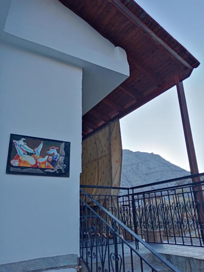 Traditional Art Apartment 3 Akoumia Exterior photo